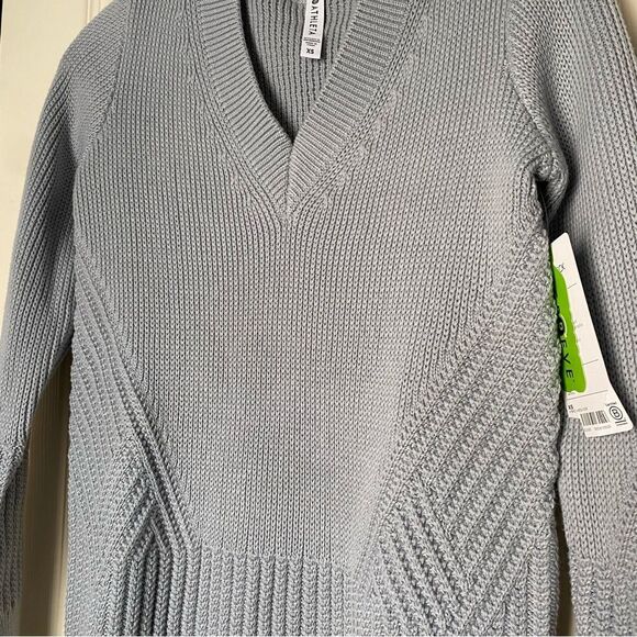 NWT Athleta Teton V-neck Sweater Blue Gray Knit Pullover size XS - Picture 13 of 16